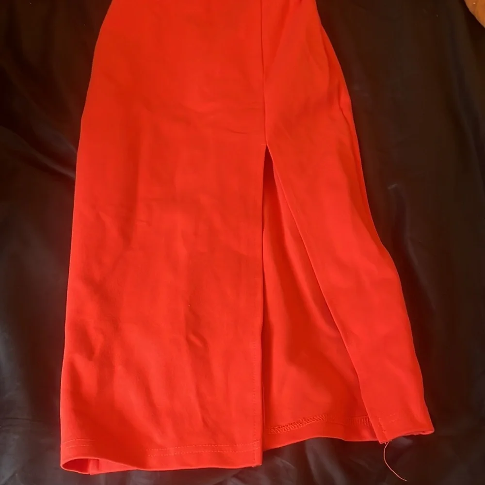 NWT Superdown Tricia Cut Out Dress in Poppy - Picture 5 of 5